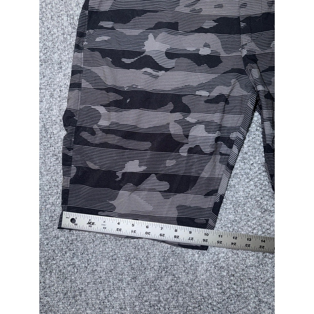 Oakley Chino Shorts Camouflage Gray Black Polyester Button Pockets Men's Size 36 - Picture 10 of 11